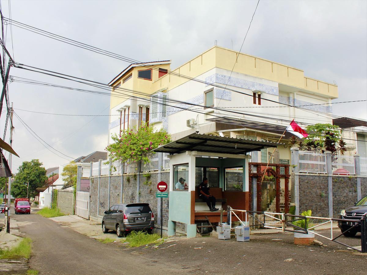 Zen Rooms Cassa Dua Pasteur Bandung Bagian luar foto